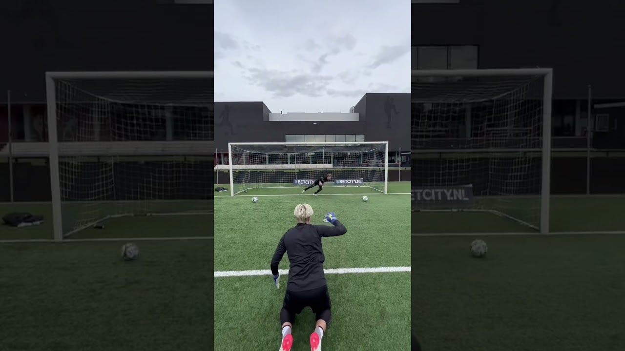 Best 12 year old goalkeeper you&rsquo;ll ever see 😱 #Shorts