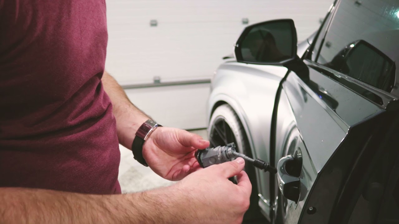 How to remove a door handle on an SQ7 (2021)