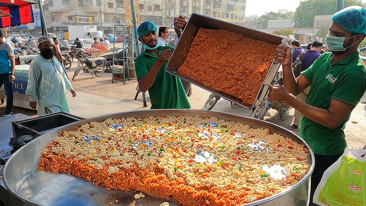 Gajar Ka Halwa Recipe. Mega Kitchen Prepared 200Kg Gajar Halwa Delicious Carrot Halwa Making Process
