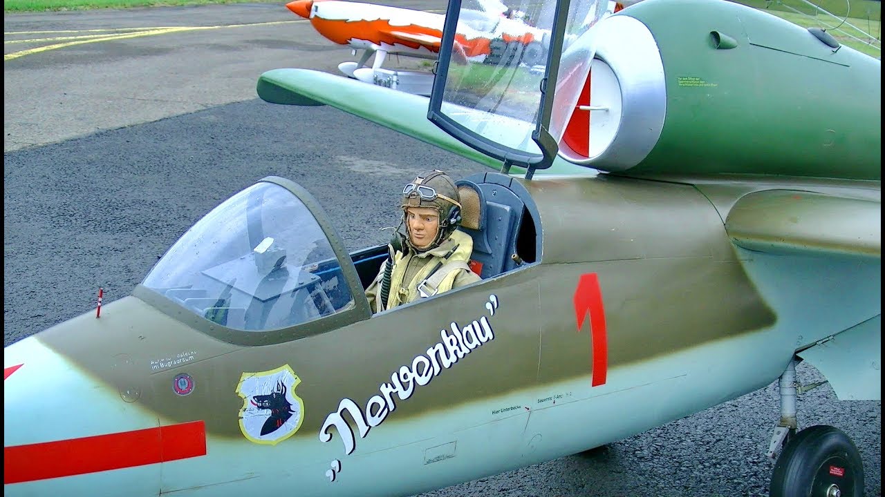 HUGE RC HEINKEL HE-162 VOLKSJÄGER SCALE MODEL TURBINE JET FLIGHT DEMONSTRATION