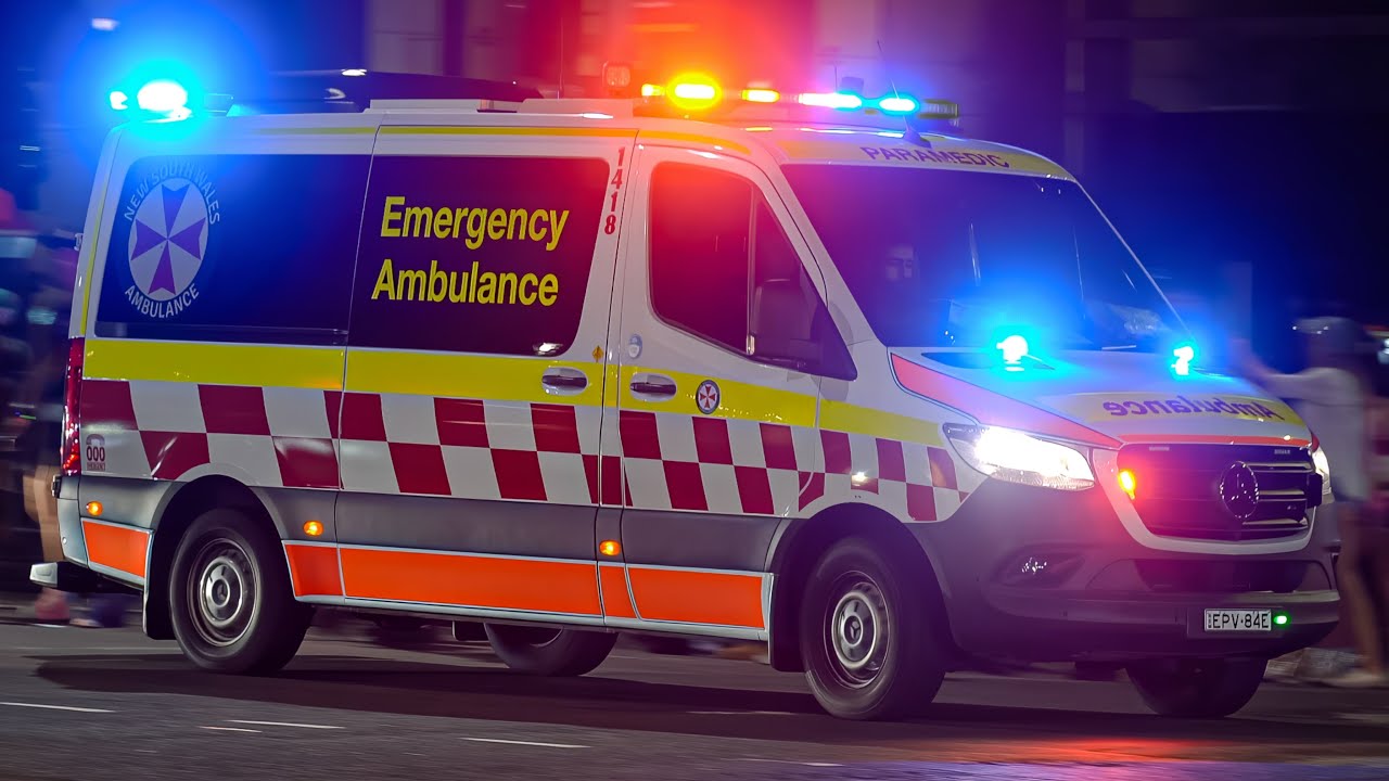 ⁴ᴷ [NSWAS] General Duties Ambulances 1425 1418 responding through SYDNEY