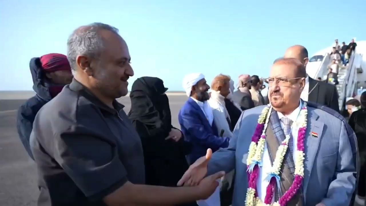 وصول رئيس مجلس النواب الشيخ سلطان البركاني وعدد من اعضاء المجلس الى المخا
