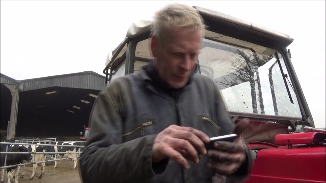 Замена стартера на тракторе Massey Ferguson 135 Часть 2