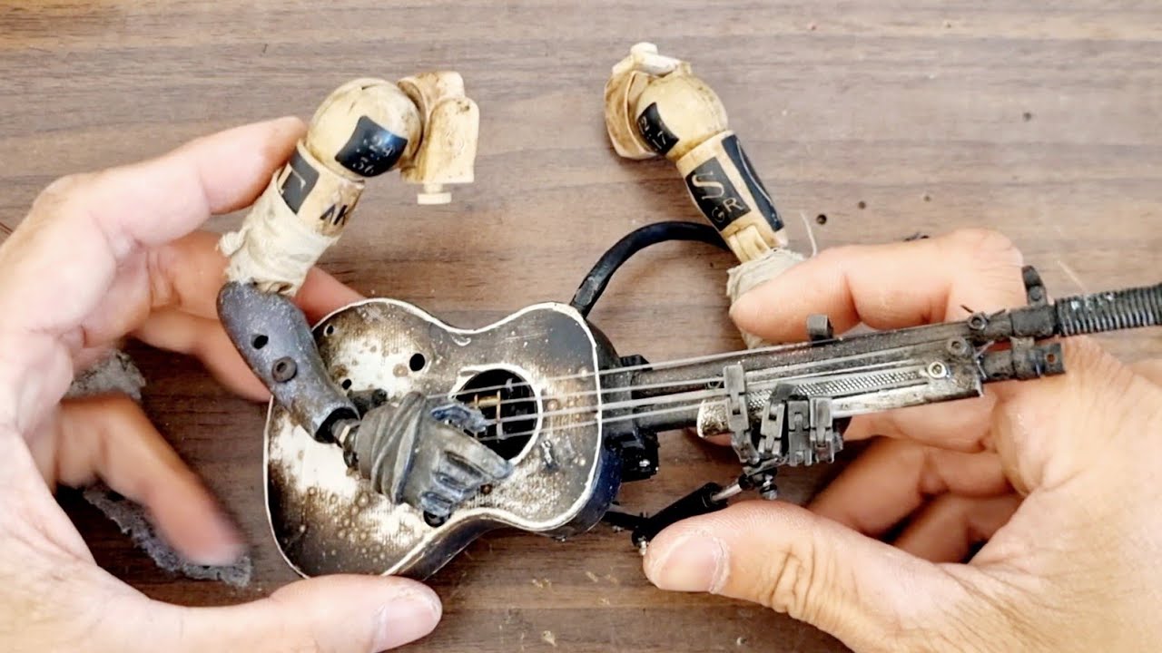 New Animatronics for Guitar Man. RC Animatronics by Danny Huynh Creations.