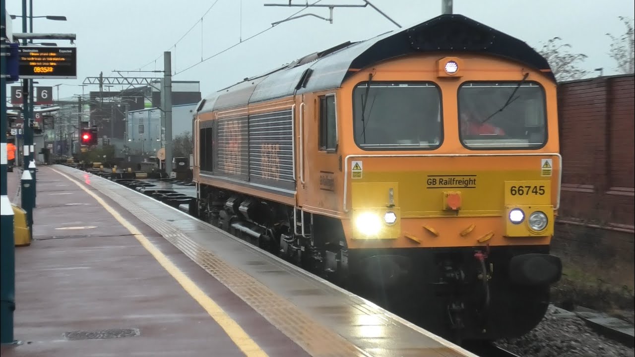 Fantastic Very Wet Rugby Station Freight/steam/Passenger Trains December 1st 25 WCML 