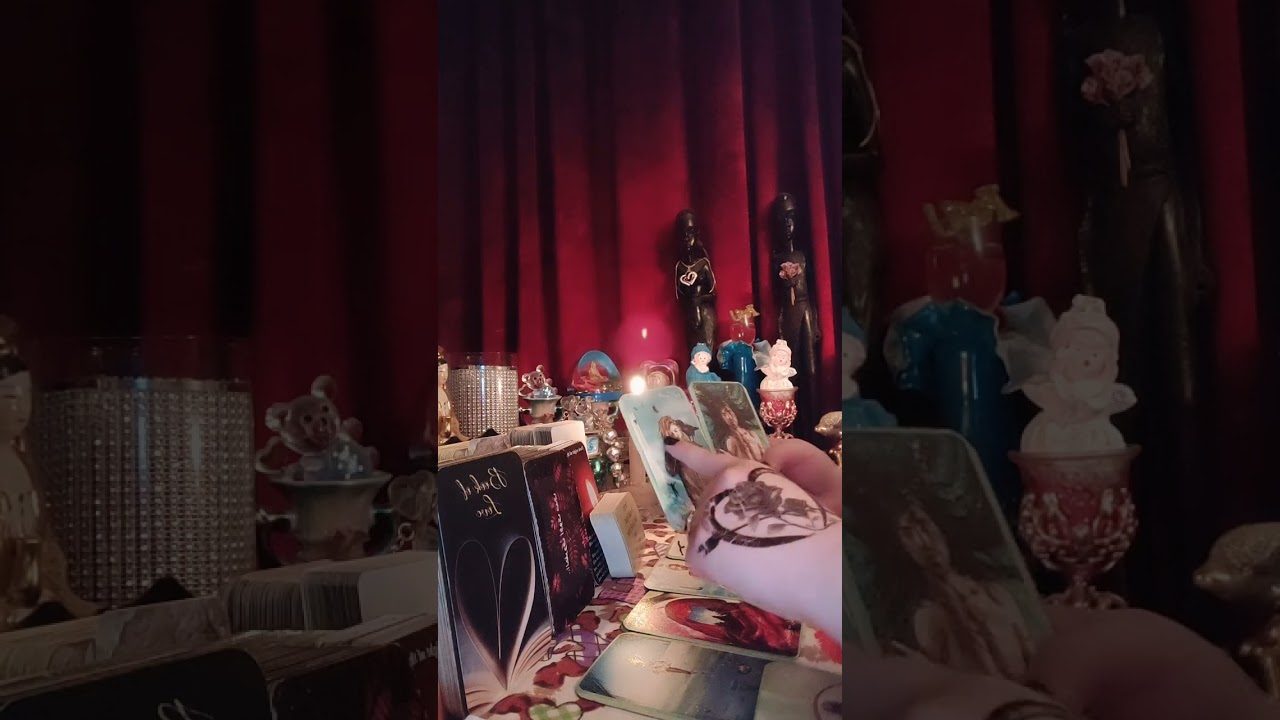 برج الدلو حبيب لم يعد يستطيع ان ينتظر اكثر من ذلك🫠يريد ان يجري معك محادثه من القلب للقلب♥️منجذب لك🔥