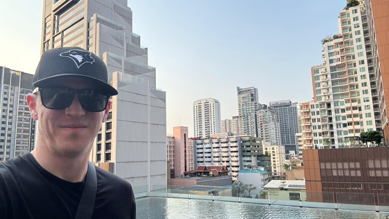 Bangkok LIVE: Sunday Morning in Thailand...