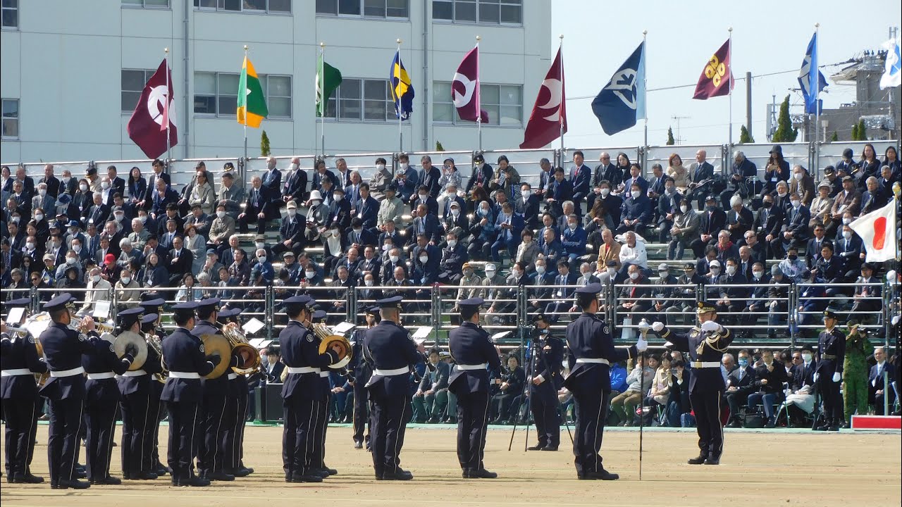 行進曲「陽光を背に」
