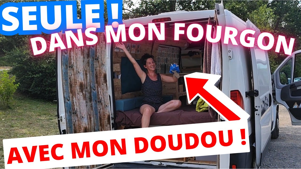 ELLE VIT SEULE DANS SON VAN DEPUIS PLUSIEURS ANNÉES