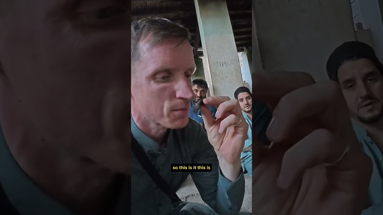 Smoking Hashish in Pakistan 🚬
