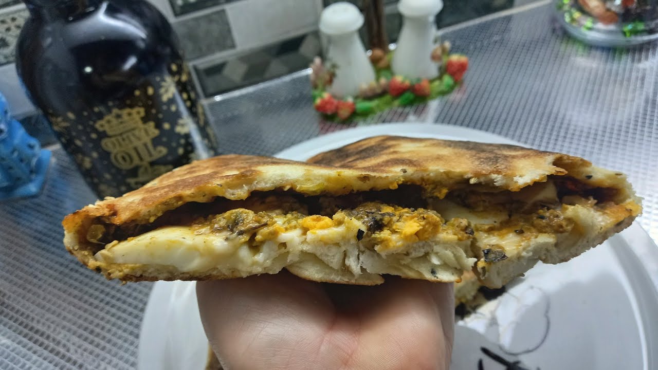 خبز المبسوط الصفاقسي محشي بنة لا تقاوم