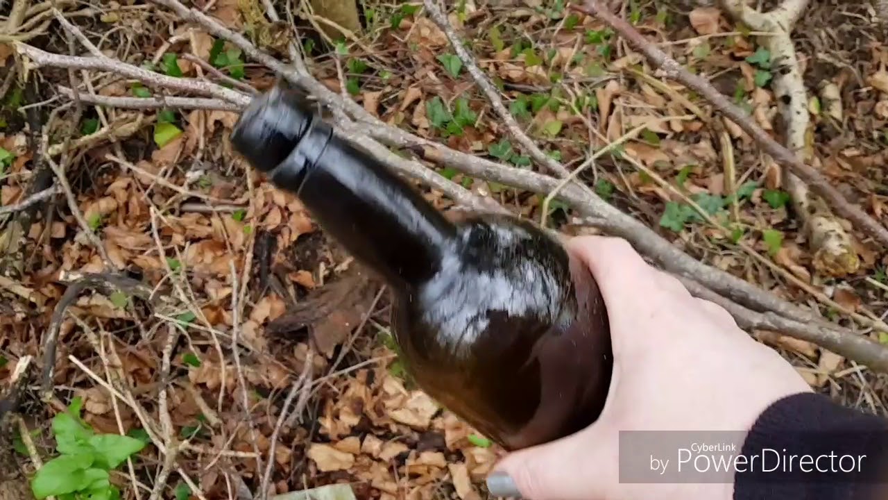 Mudlarking and Metal Detecting in Creepy Woodland! Great finds