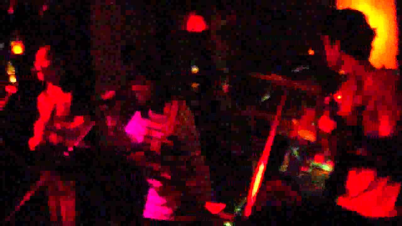 Windwest Bar, Windwest Pub in Vientiane, Laos, Great Thai Cover song