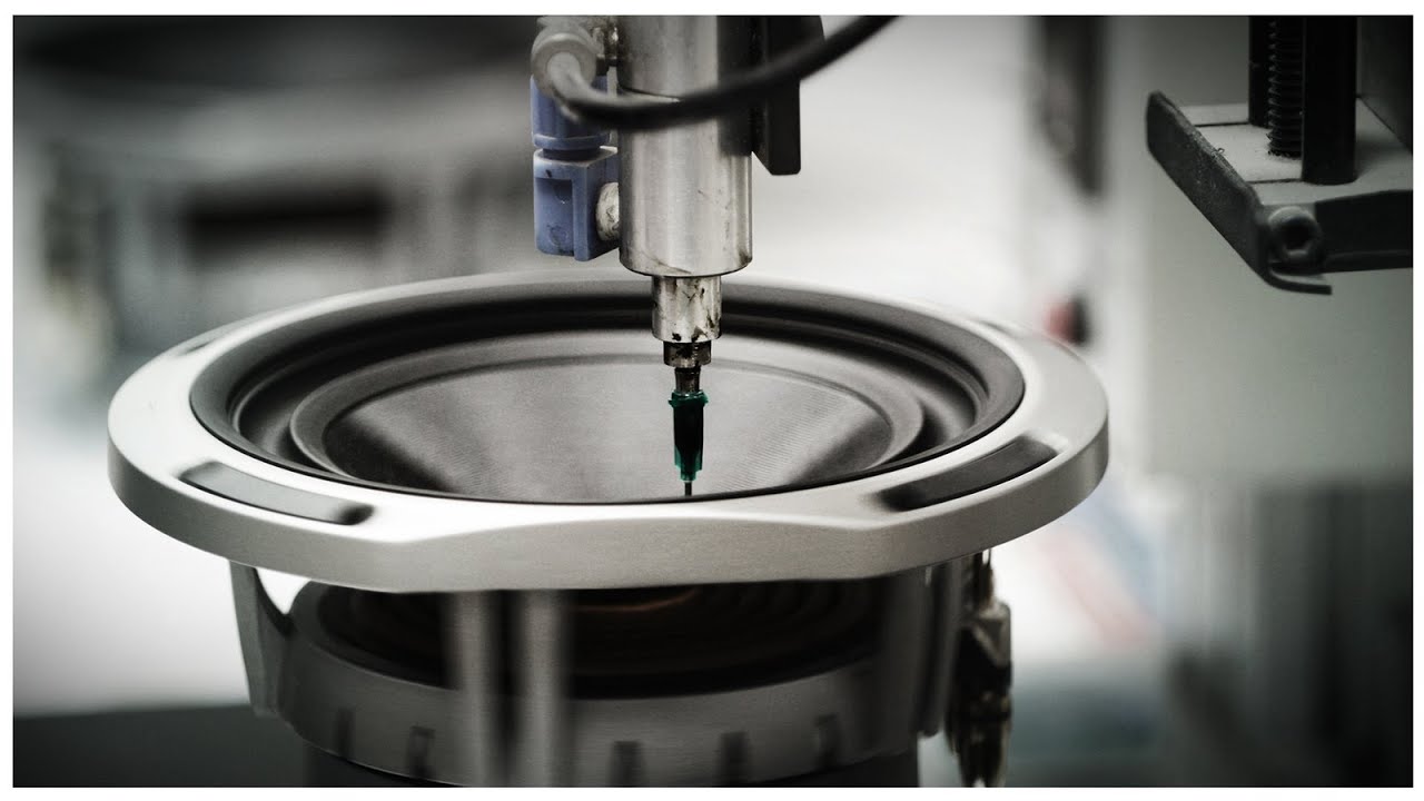 Fabrication de haut parleur chez TRIANGLE HIFI