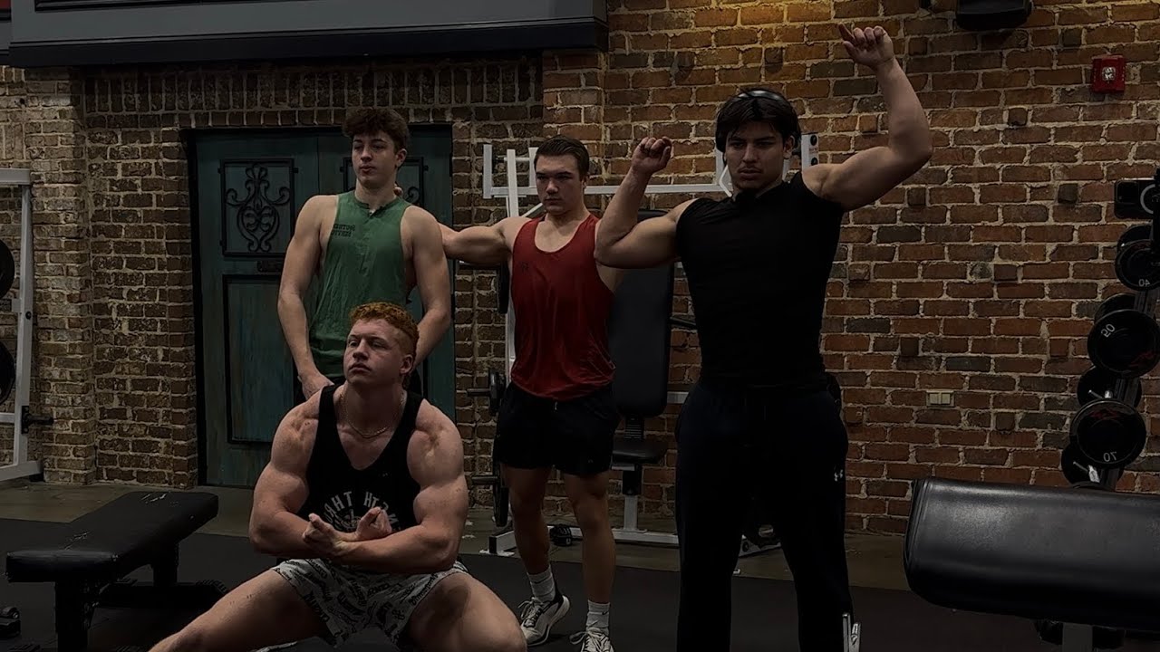 Bigger By The Day: Day 276 - Group Back Day