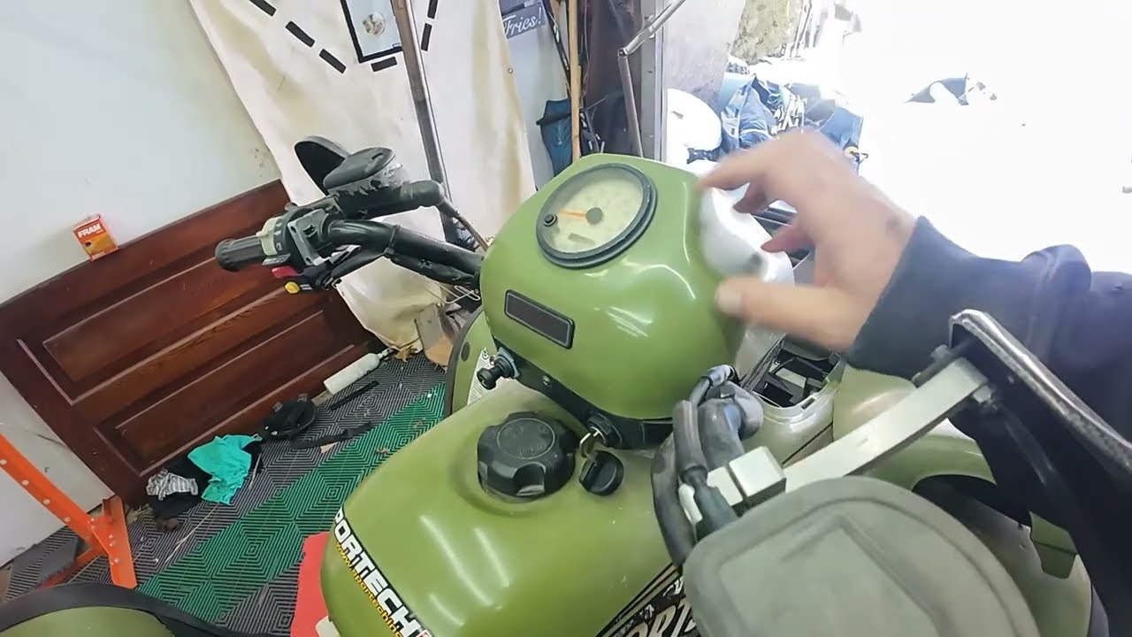 When the Mechanic gave up!- Reviving an abandoned 2001 Polaris Sportsman 500HO (part2)