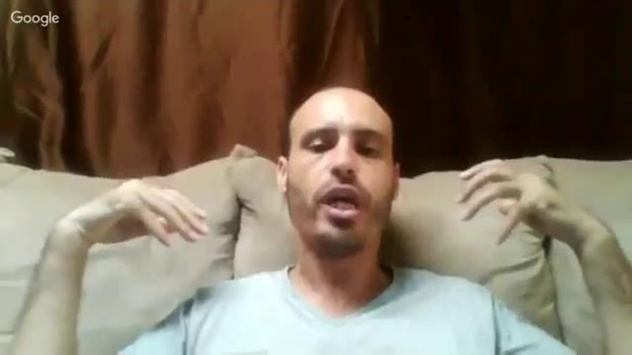 اجهر - سعيد بنجبلي: سخرية من الدين أم إبداع فني؟