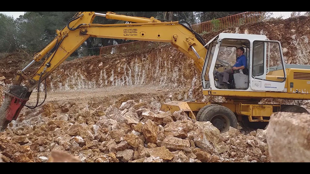 ΤΟΛΗΣ ΠΑΝΟΣ ΑΓΓΕΛΟΚΑΣΤΡΟ LIEBHERR 902F19