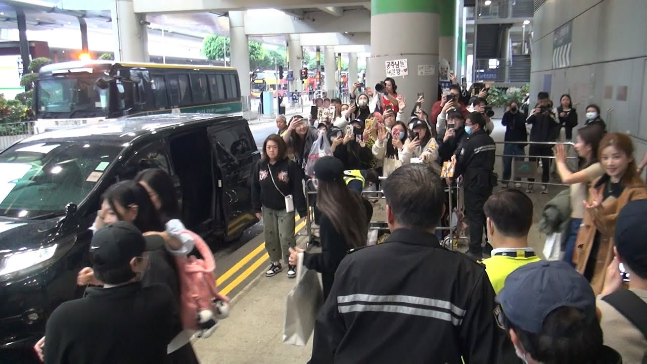 Apink (Bomi、Hayoung、Chorong、Eunji、Namjoo) Hong Kong Airport Arrival 20250306 (Incheon→Hong Kong)