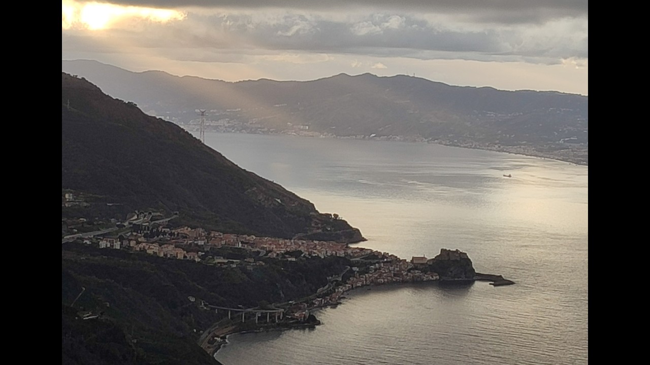 SENTIERO DEL TRACCIOLINO E COSTA VIOLA CALABRESE
