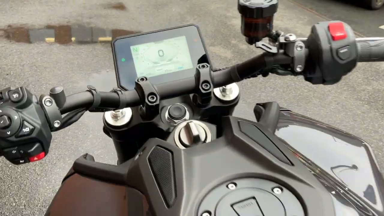 YAMAHA MT-09 Y-AMT 2025 25 REG ONLY 229 MILES GREY USED MOTORCYCLE 890CC #19329