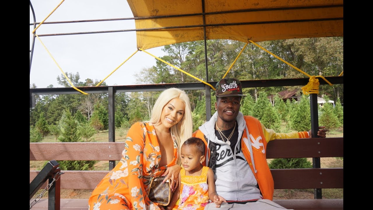Pumpkin Patch With the Fam!!