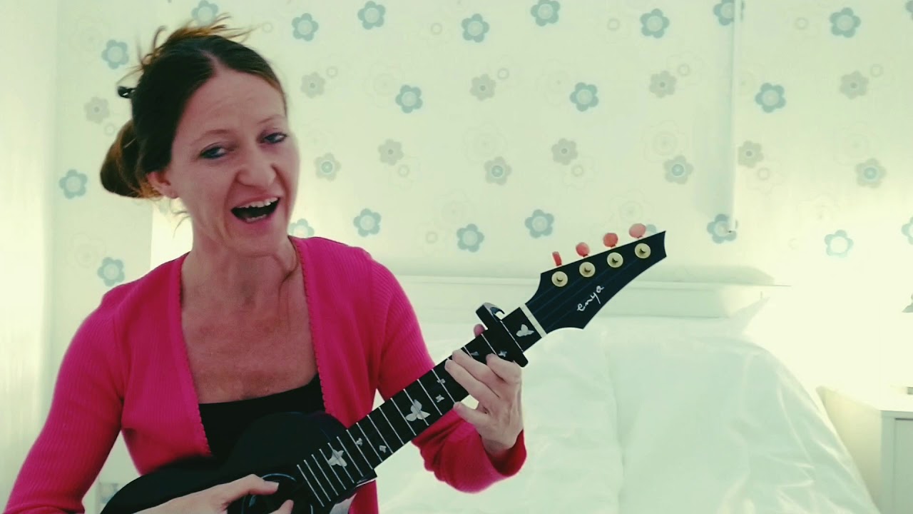 SingEnglish Via sings: - Tavaszi szél vizet áraszt - Hungarian folk song - ukulele cover