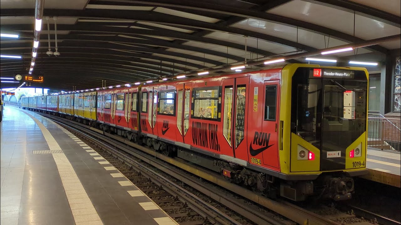 U-Bahn Berlin|die neue Nike RUN Werbung auf den Baureihen H und HK