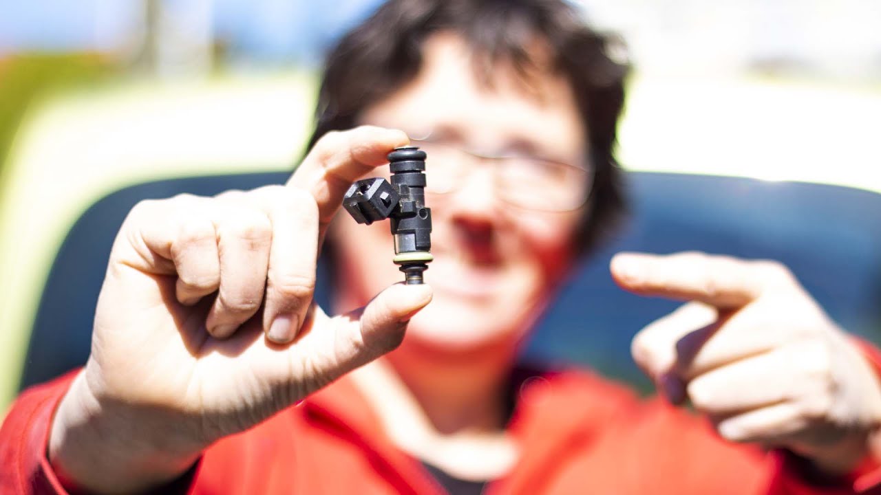 Comment changer un injecteur sur une kangoo essence.