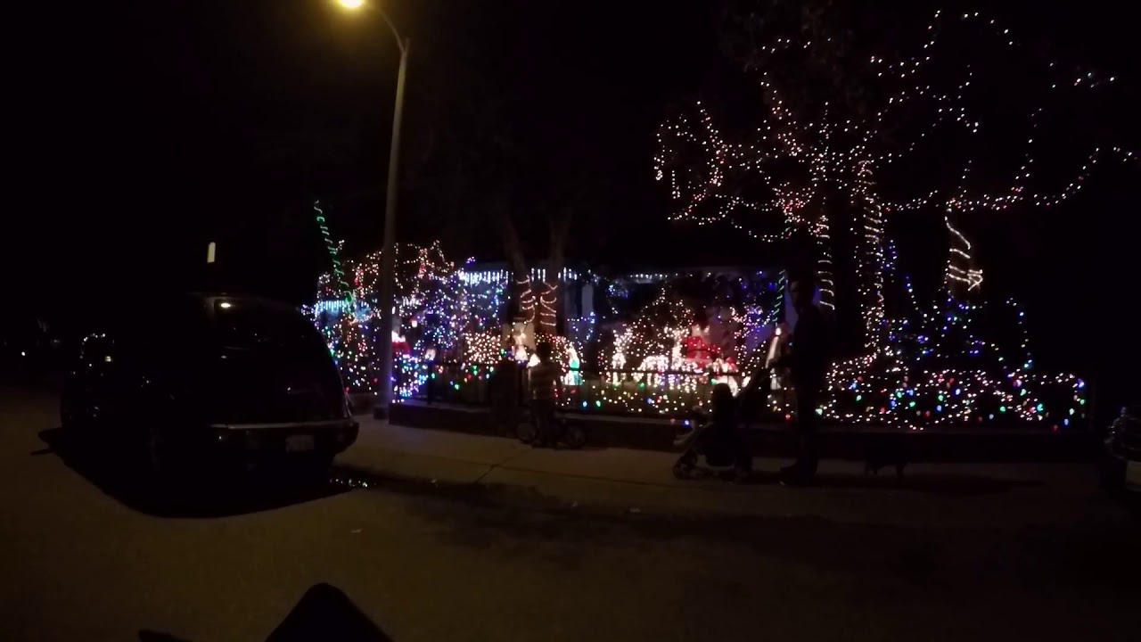 HOLIDAY LIGHTS IN MAR VISTA 2015 - Mary Mobility