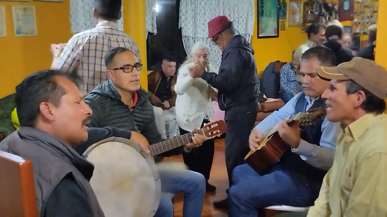 Carnaval de Guaranda 2023...Flia. Gaibor/ Trujillo/ Hnos. García Domínguez.