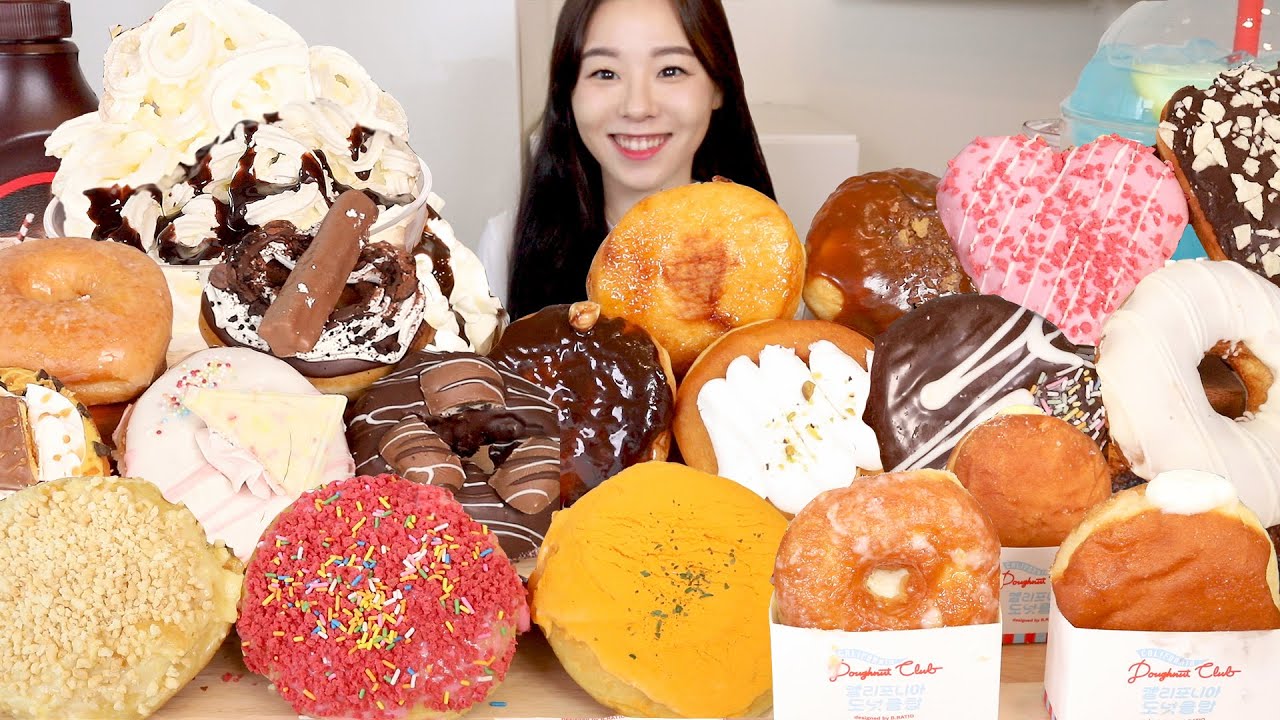 ASMR Chocolate Donut Dessert Mukbang 크리스피도넛 던킨도너츠 피르마 모어딥 캘리포니아도넛클럽 먹방 🍩 Krispy Kreme Dunkin Donut