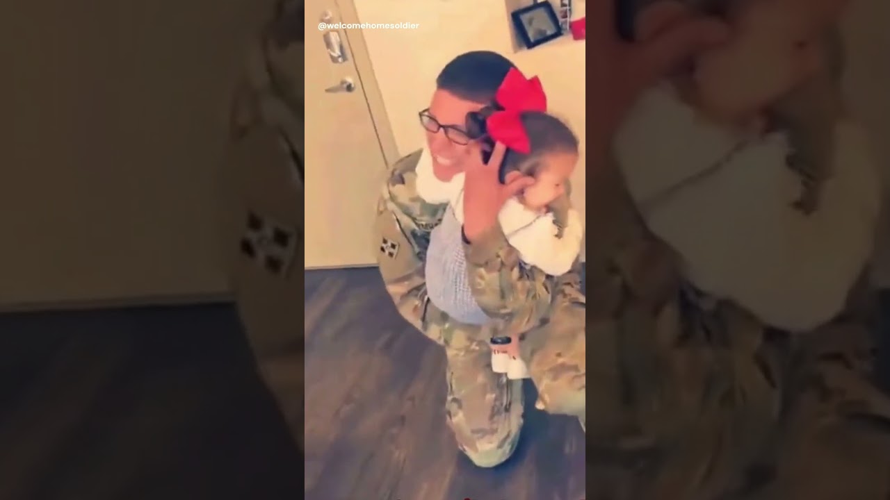 Soldiers coming home and surprise their family ❤️  #military #cominghome #army