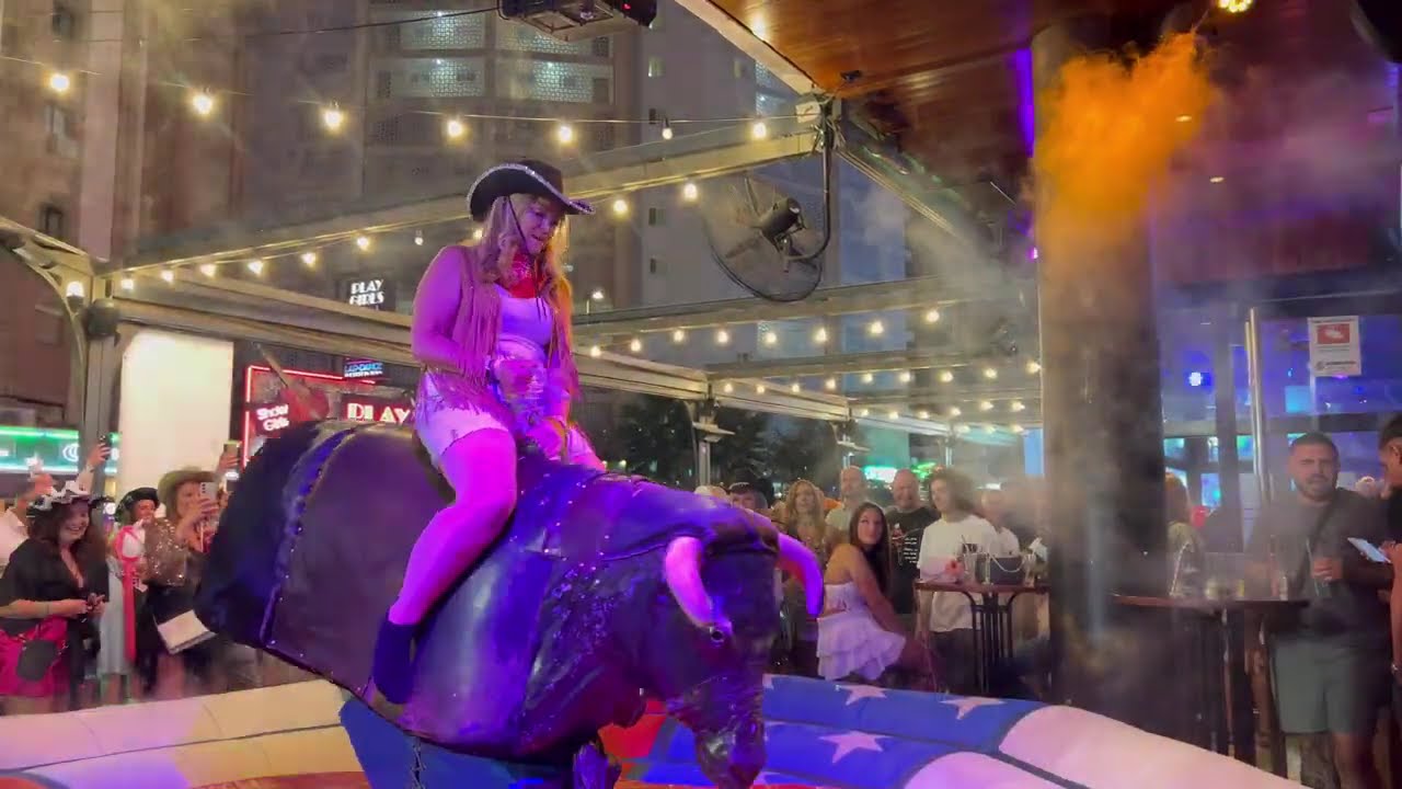 Mechanical Bull | Bull Riding in Benidorm Nightlife [4K 60FPS]