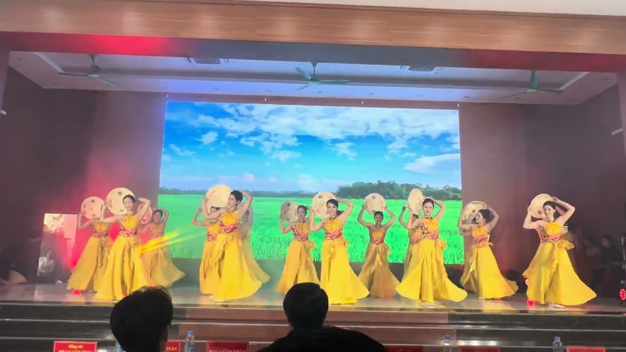 Múa đặc sắc - Duyên dáng quê hương