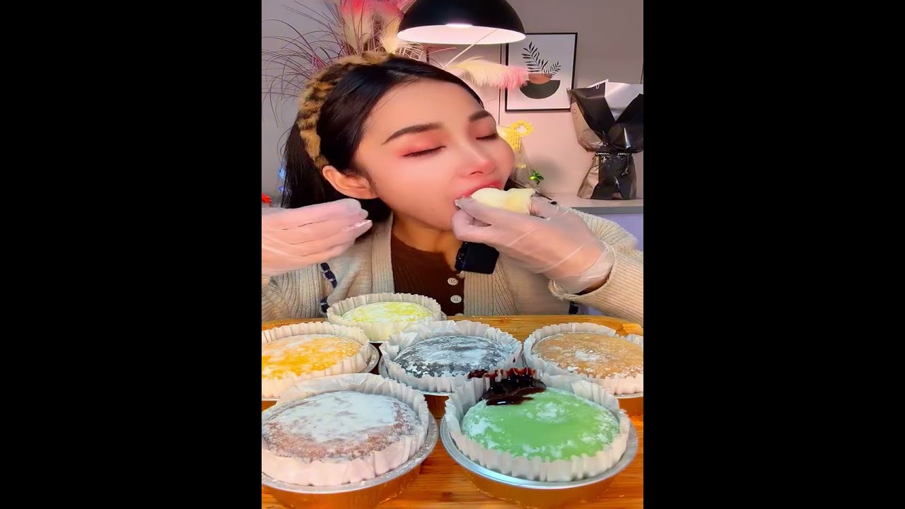 Soft Mochi & Cream Cake ASMR 🍰✨ Dessert Mukbang | 디저트 먹방 | Xoieteang ASMR