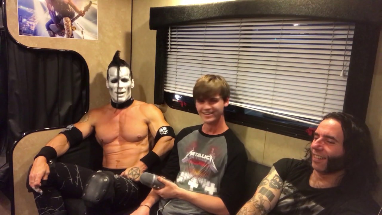 INTERVIEW///Going Crazy with DOYLE and ALEX 