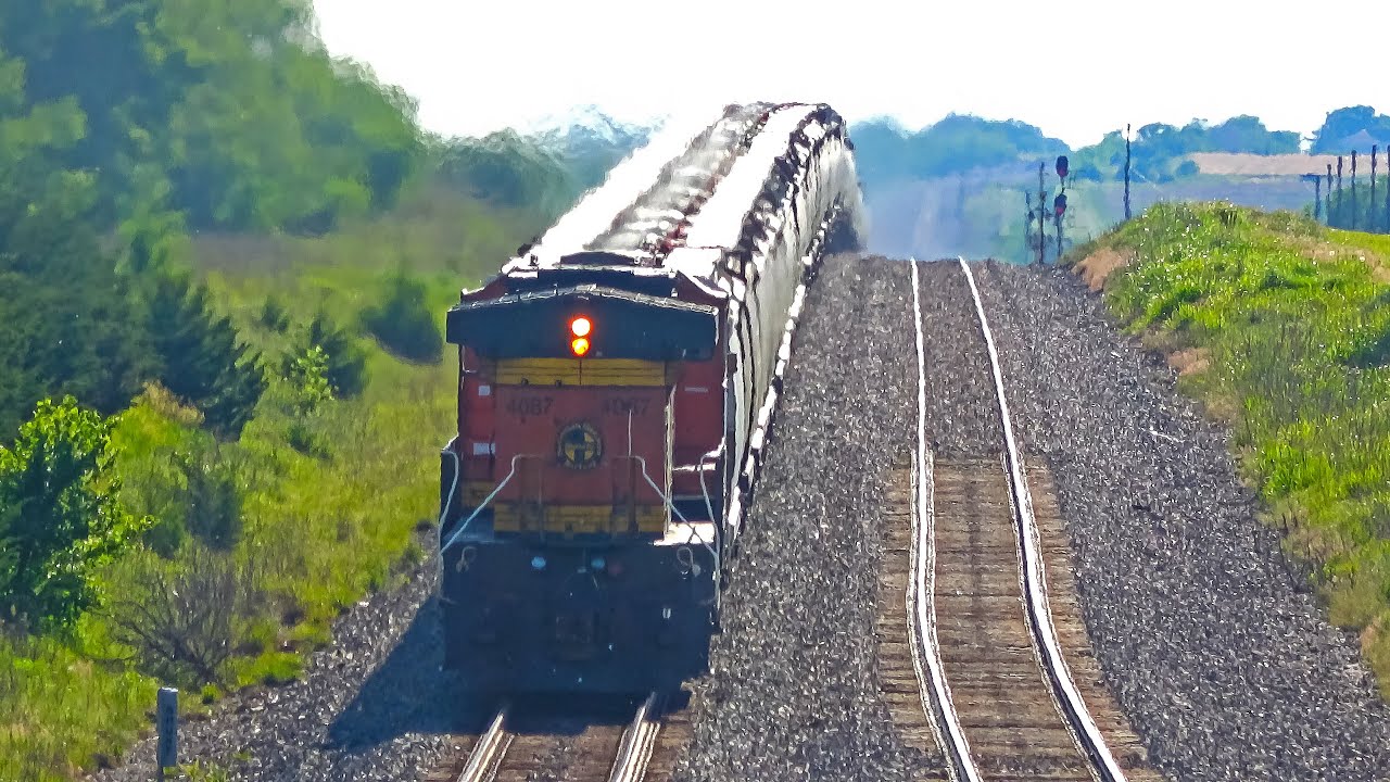 Grain Train Snake Dance – BNSF Panhandle Sub West of Wellington KS
