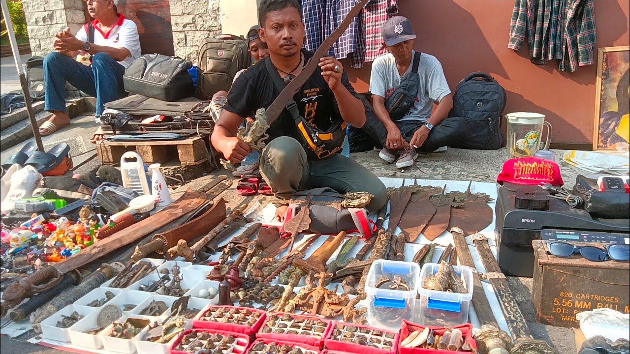 SENJATA LAWASAN KUNO ‼️ JAMAN MAJAPAHIT ‼️ ADA DI PASAR LOAK JATINEGARA|BANG BENI WA 085920328019