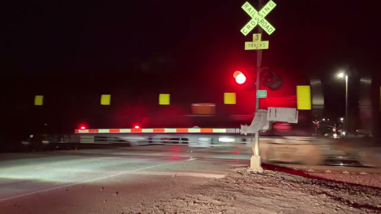 UP 7098 Oil Tanker Train East, S. 6th St. Railroad Crossing, Missouri Valley IA