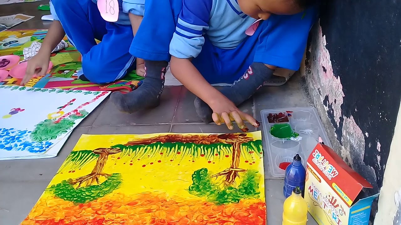 Lomba finger painting