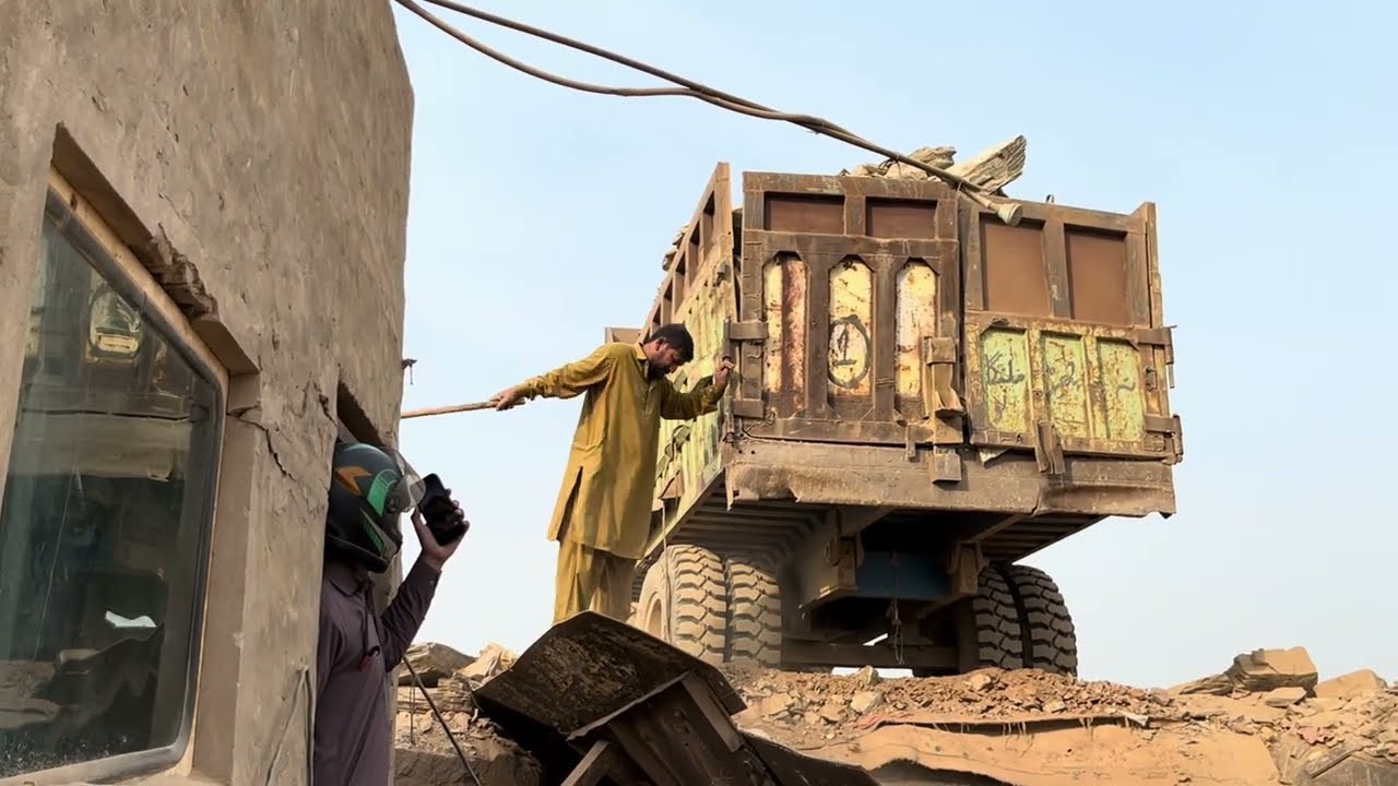 PLAYING With Giant Rocks.ASMR Rock Quarry CRUSHING Oprations primary jaw Crusher in action#asmr