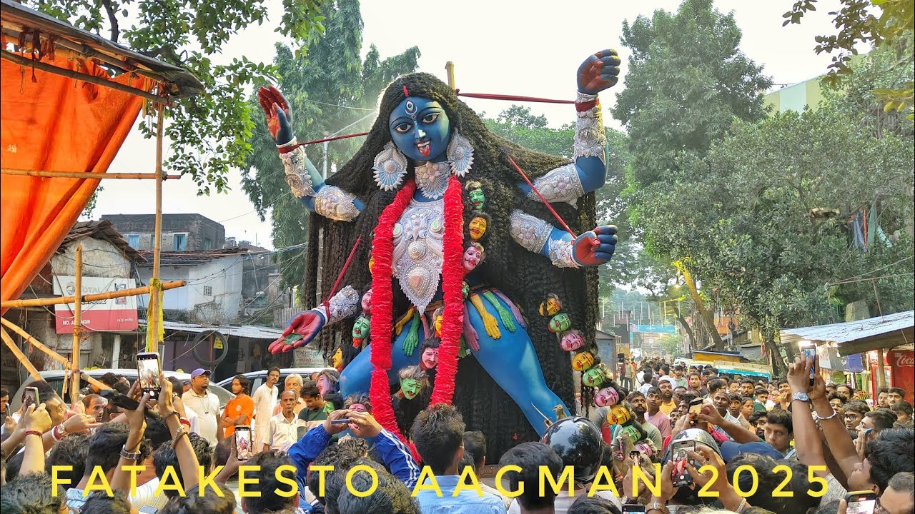 FATAKESTO KALI PUJA 2025|MA KALI AAGMAN IN FATAKESTO KALI PUJA PANDAL|KOLKATA KALI PUJA 2025