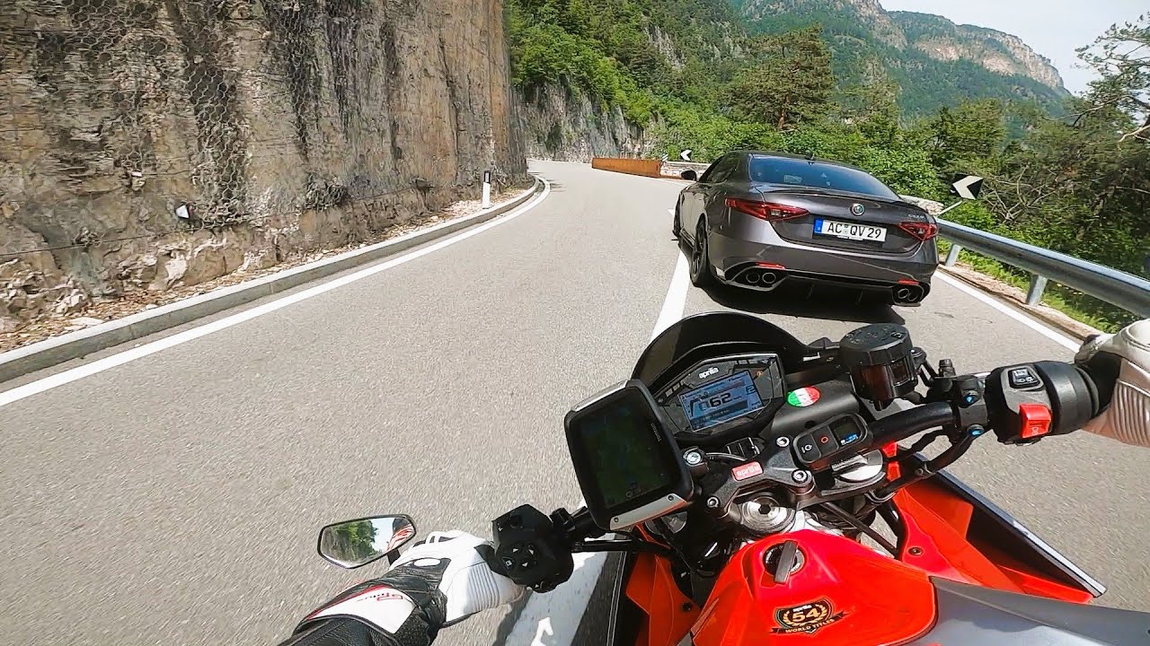 Passo Mendola Aprilia Tuono 660 Alfa Romeo Giulia Q