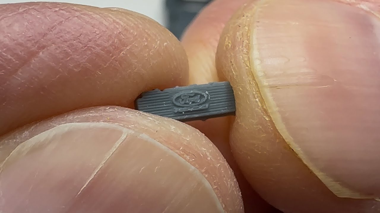 ... But can you 3D print SMALL scale model cars? Elegoo Saturn 4
