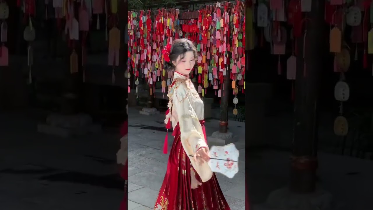 Red Traditional Hanfu | The Crimson Court Elegance