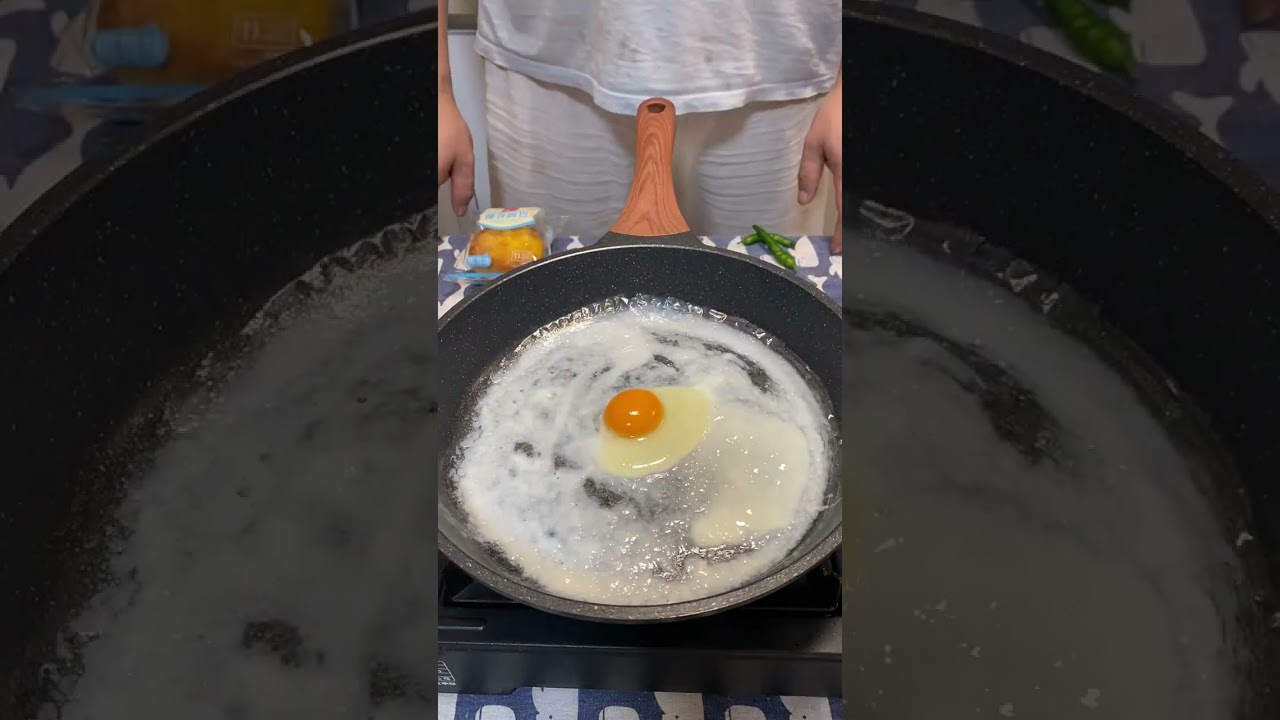 🥰 Satisfying with delicious egg pancake 🥳 #streetfood #satisfying #satisfyingvideo