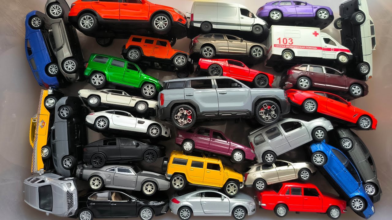 Just a Simple Video About Miniature model Cars that are taken out of the box