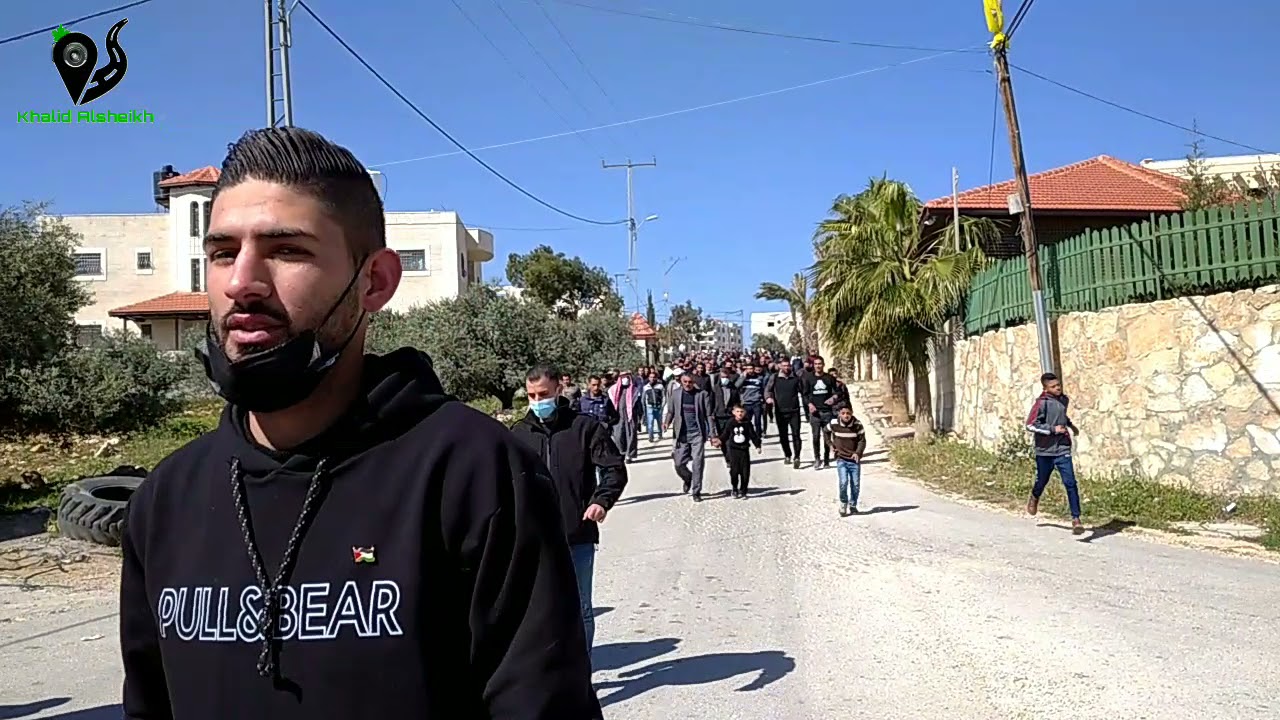 تشييع جثمان الفقيد الراحل عبد العزيز الشيخ من منزله إلى مثواه الأخير في مقبرة مراح رباح.