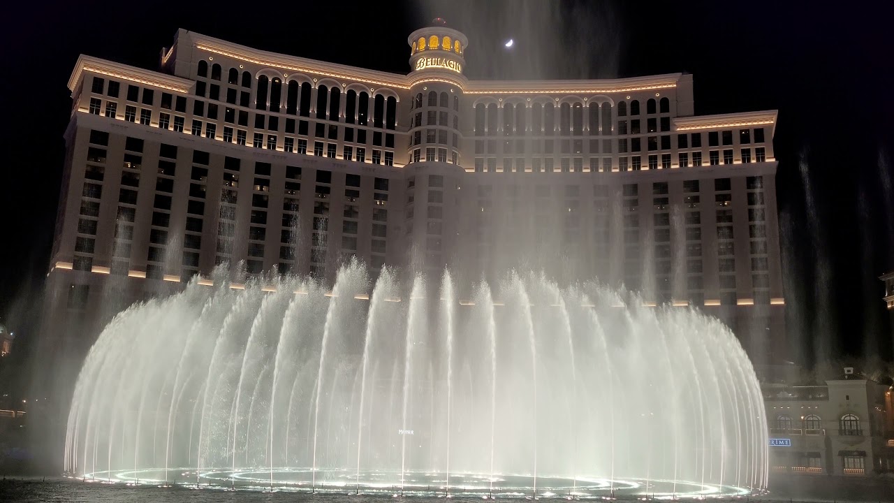 Luck Be A Lady, Tonight - Frank Sinatra 4K @ Bellagio Fountains